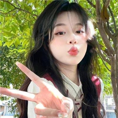 独自在夜晚的海边